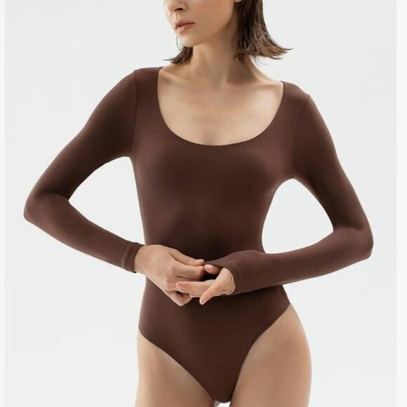 PUMIEY Scoop Neck Long Sleeve Bodysuit Body-hugging Sexy Tops sz m - Picture 1 of 5